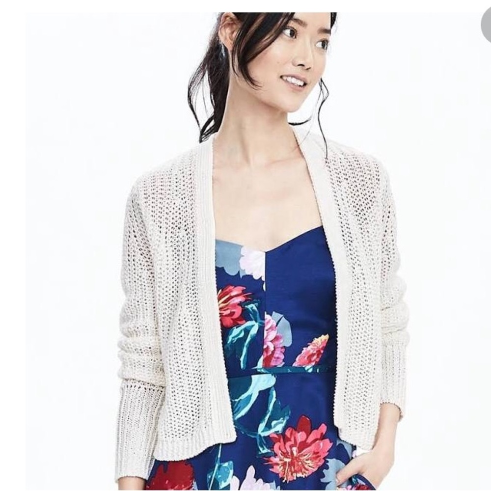 Banana Republic cropped shawl